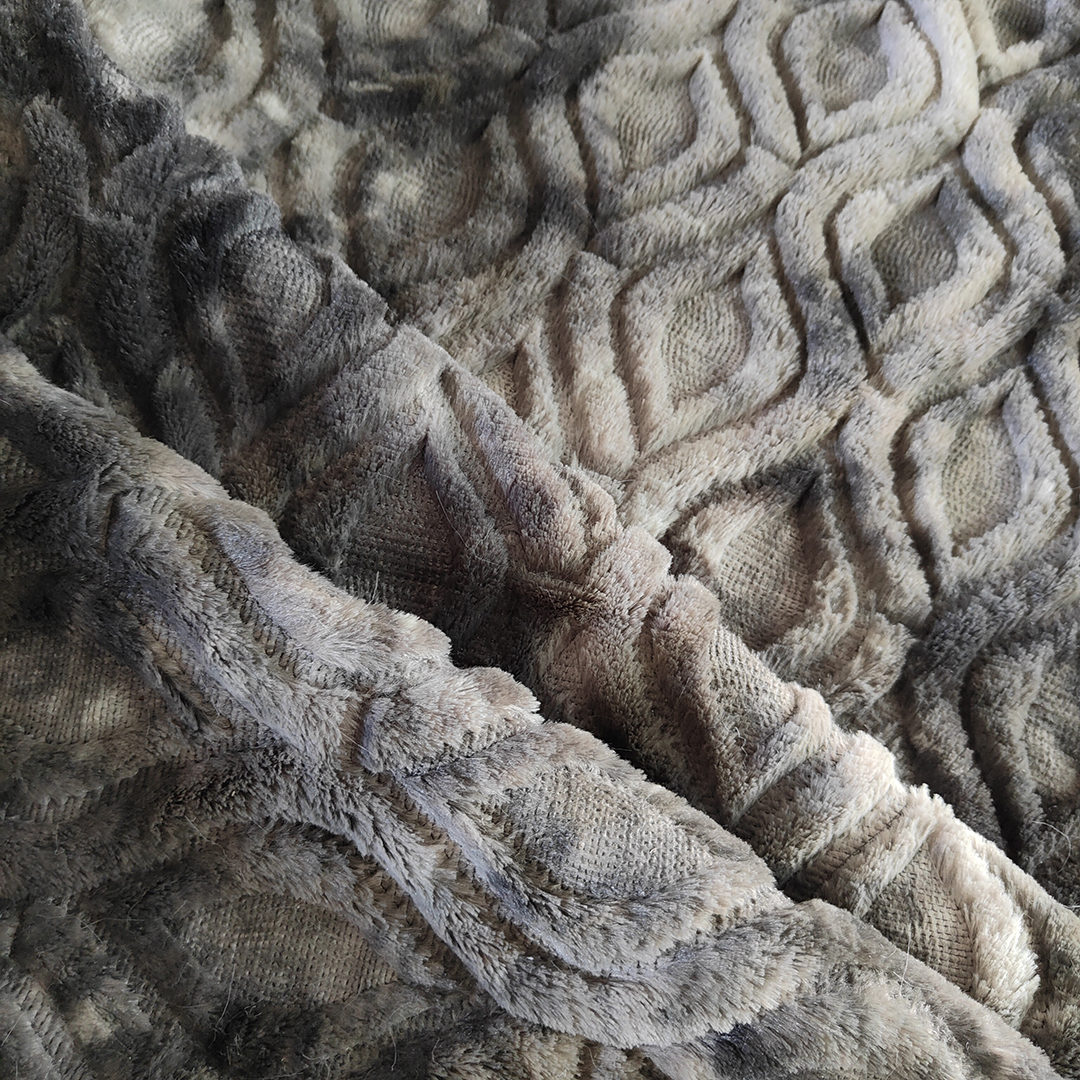 扎染PV绒绣花面料