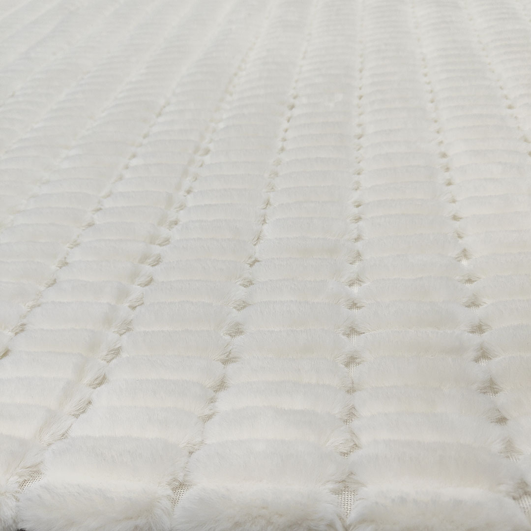 波浪纹提花抽条小兔毛面料